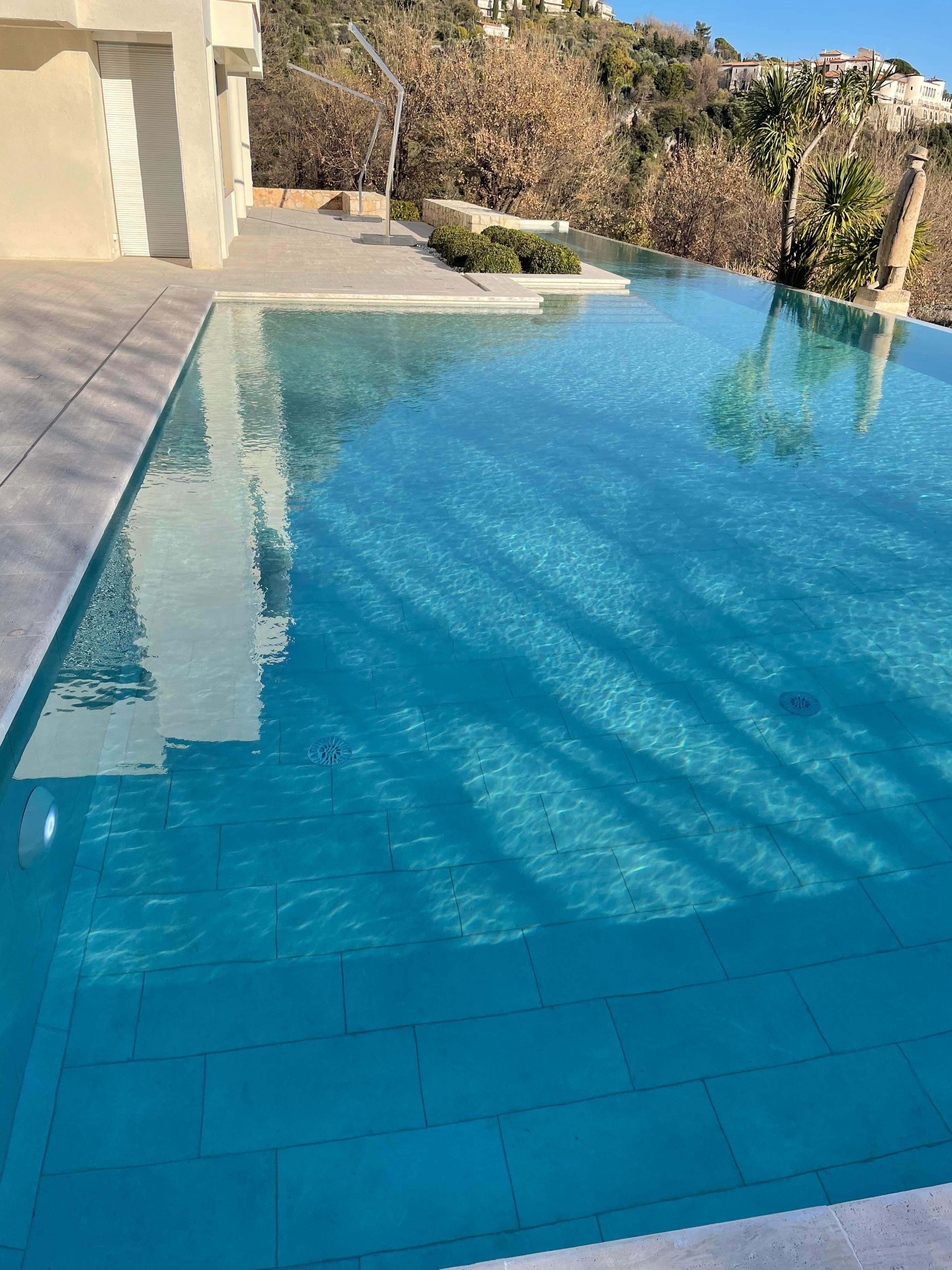 Réalisation piscine — Vence Piscines Services